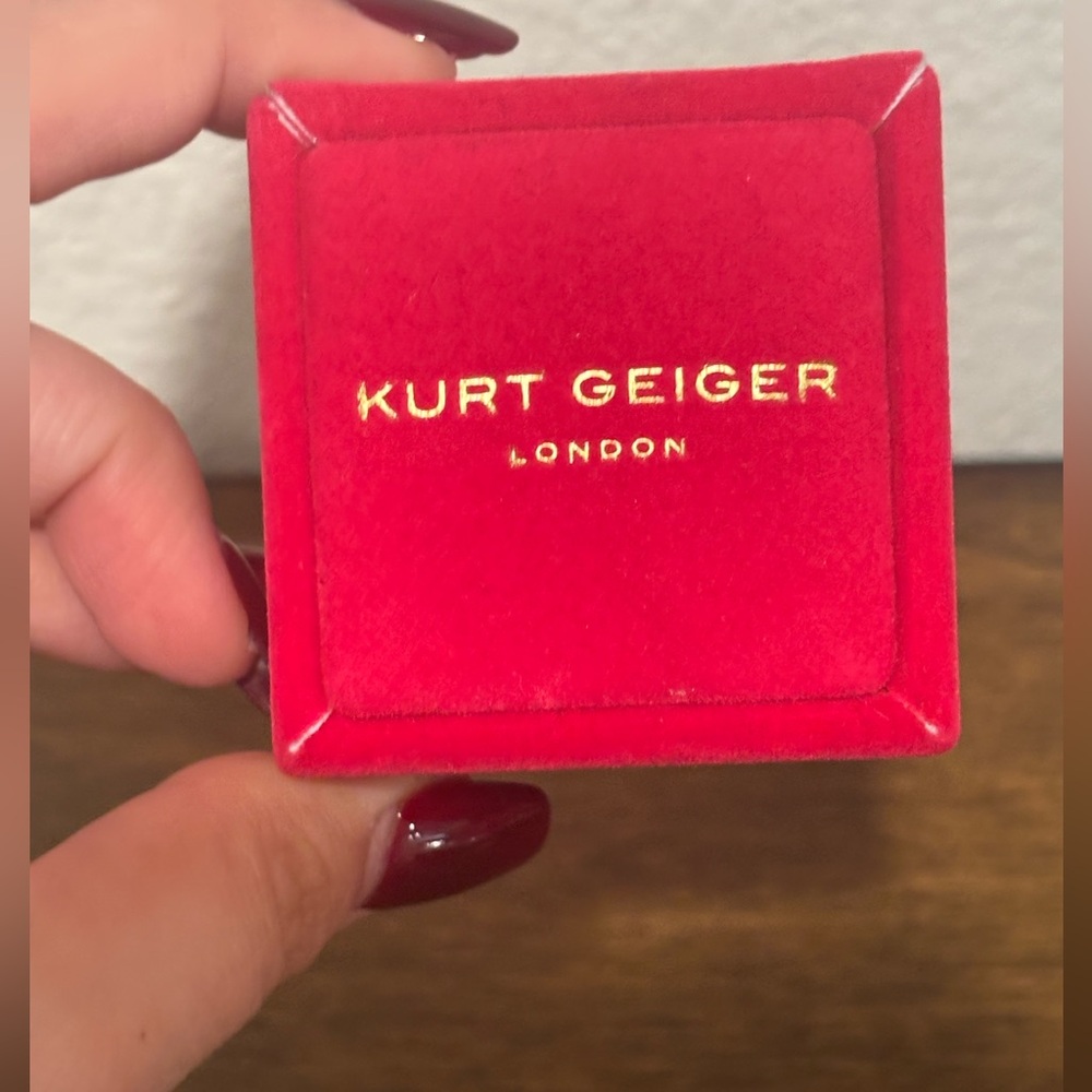 Kurt Geiger Green and Gun Metal Tone Statement Ring - Picture 9 of 9